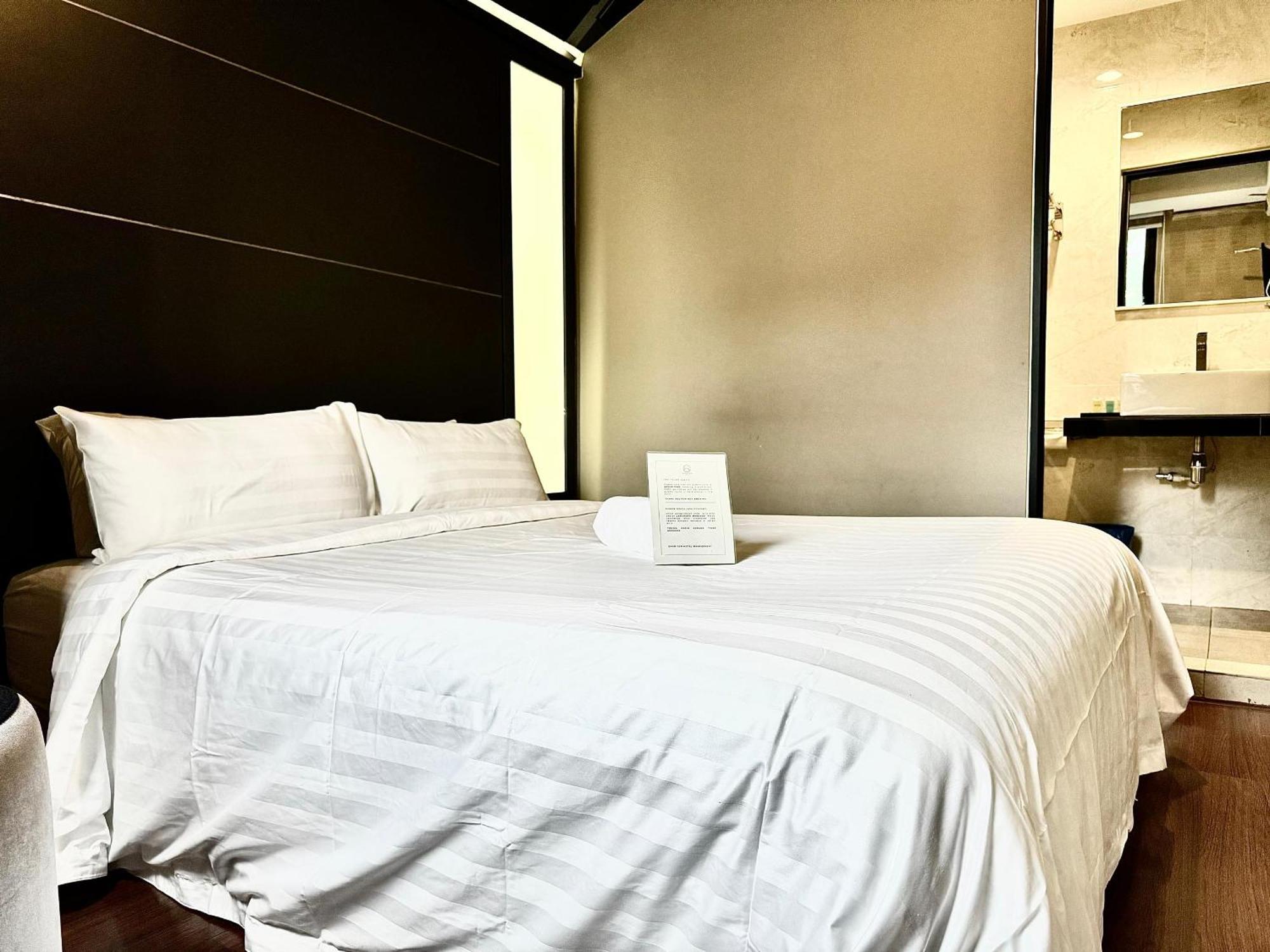 Chariton Hotel Nusa Bestari Johor Bahru Exterior photo