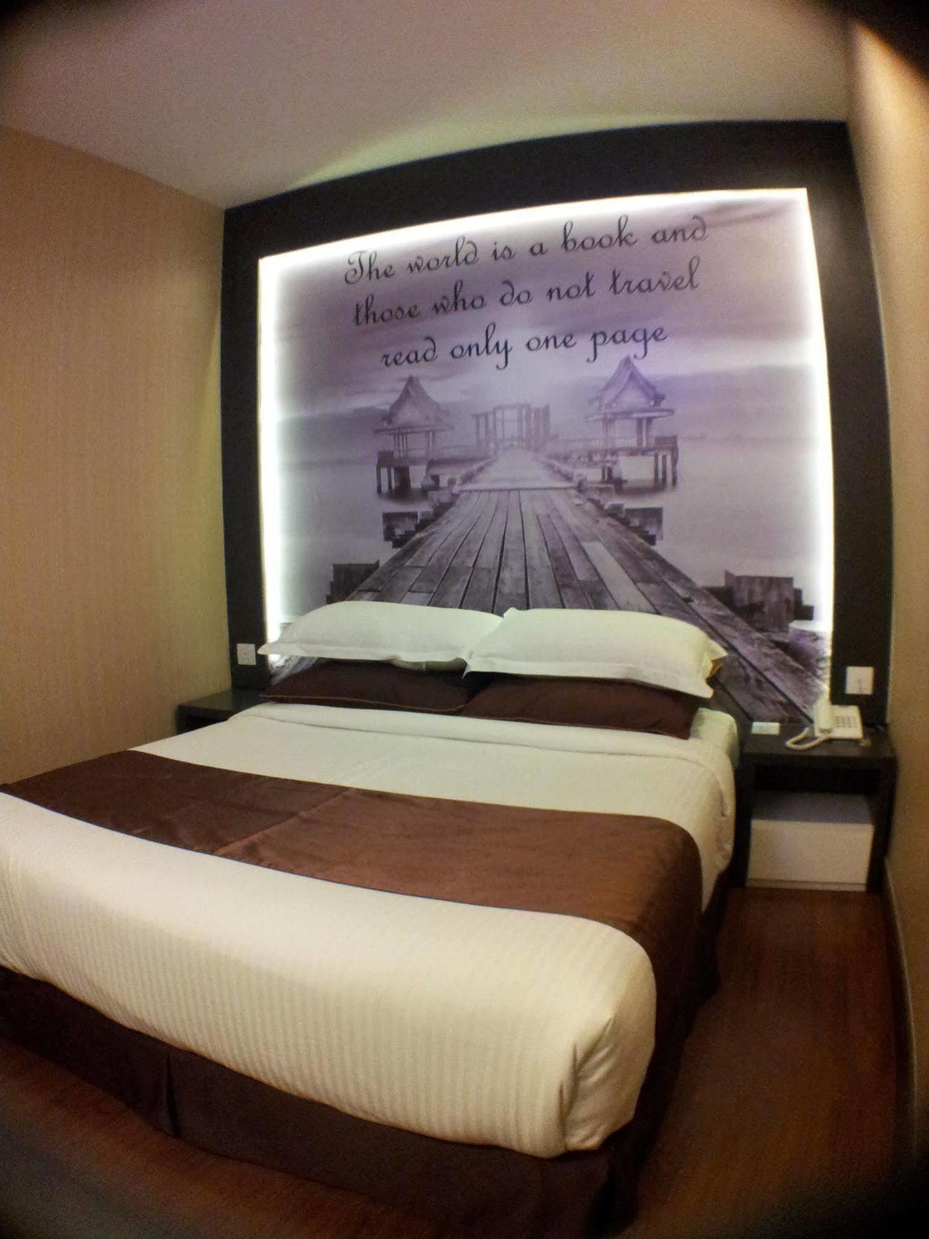 Chariton Hotel Nusa Bestari Johor Bahru Exterior photo